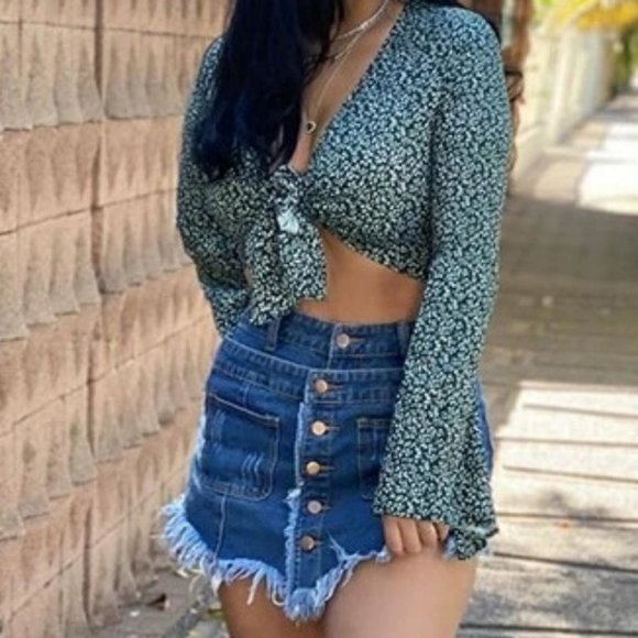 Distressed Frayed Denim Button Skorts - Picture 4 of 9